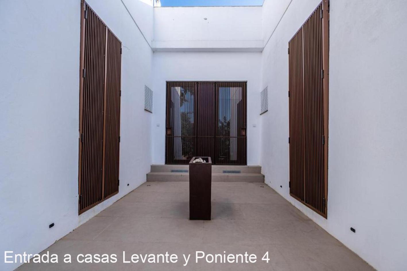 Facinas Houses Luaran gambar
